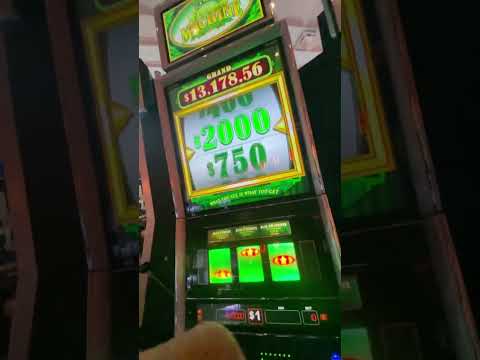 crown green casino dress code